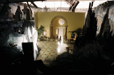 snicket-ontheset01.jpg