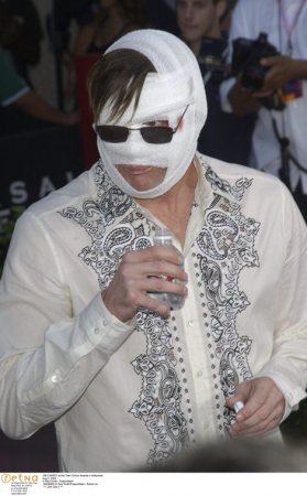 Teen Choice Awards
Jim Carrey at the 2003 Teen Choice Awards
Keywords: Jim Carrey Teen Choice Awards 2003